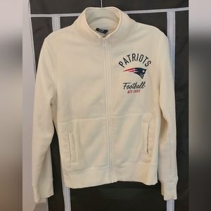 NFL Team Apparel NE Patriots fleece size medium